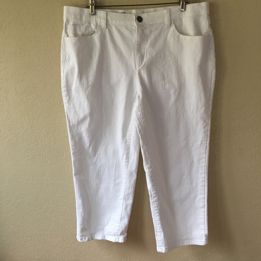 SZ16 LIZ CLAIBORNE EVERYDAY EASE 97%COTTON 3%SPANDEX WHITE JEAN CROP PANTS